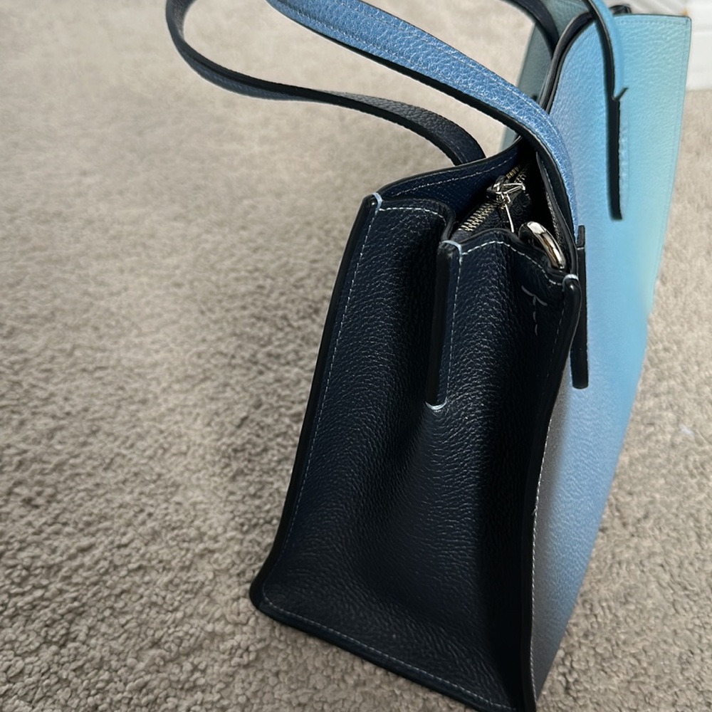 Coach , mixed blues, zippered closure - Picture 12 of 17